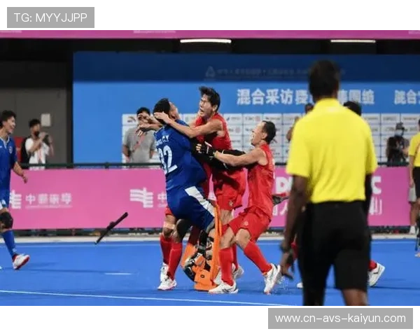 门将王才雨全运会前骨折，穿大号战靴坚持完赛