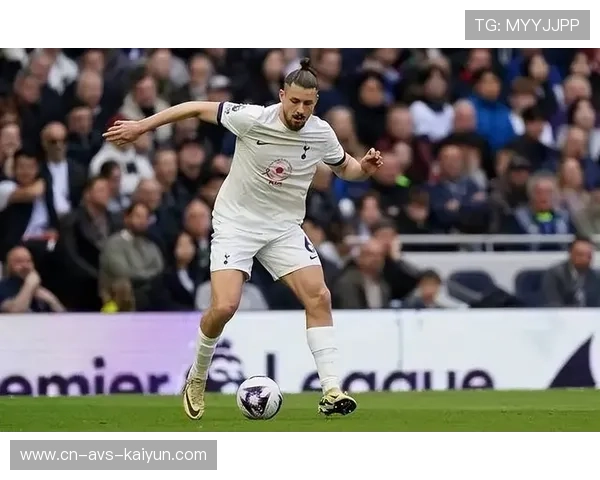 米兰接触热刺中卫德拉古辛，报价先租后买